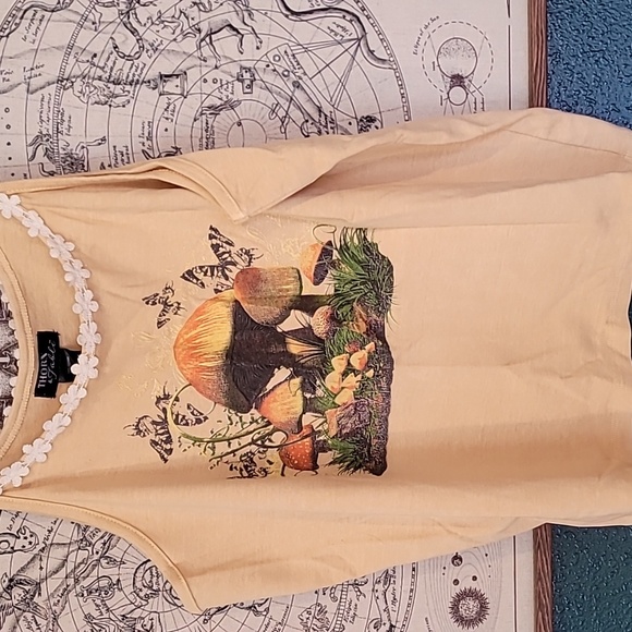 Mushroom Crop Tank - Picture 3 of 5